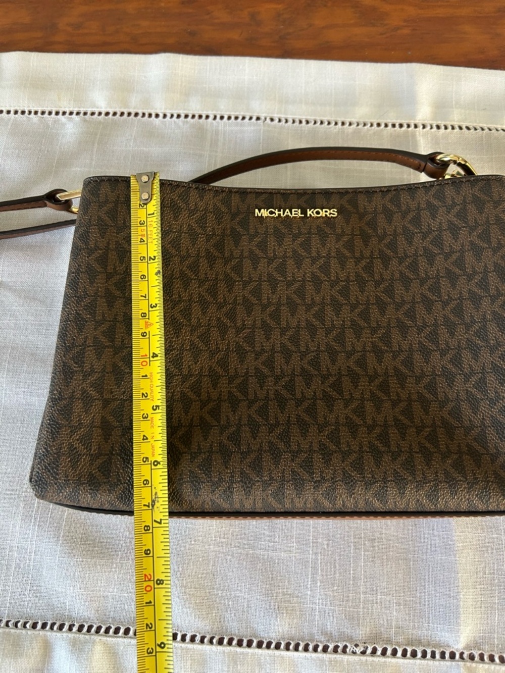 SOLD !!!!Michael Kors Trisha Medium Triple Compartment Crossbody Bag - Picture 14 of 14